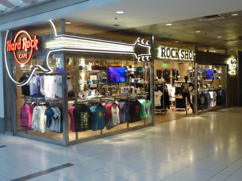 hardrockcafeezeizaairport.jpg