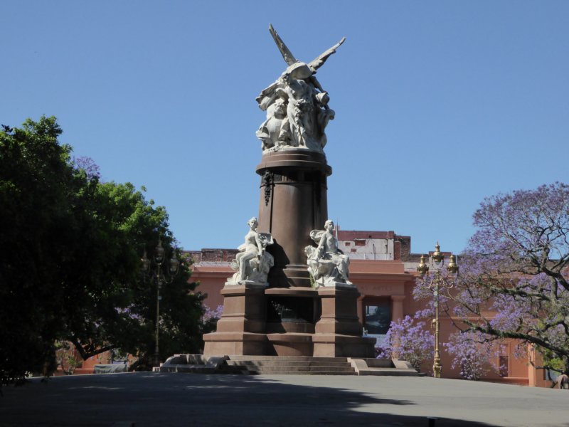 monument2.jpg