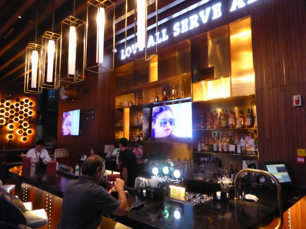 hardrockcafetianjin4.jpg