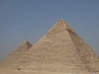 pyramidsofgiza4_small.jpg