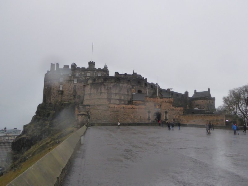 edinburghcastle.jpg