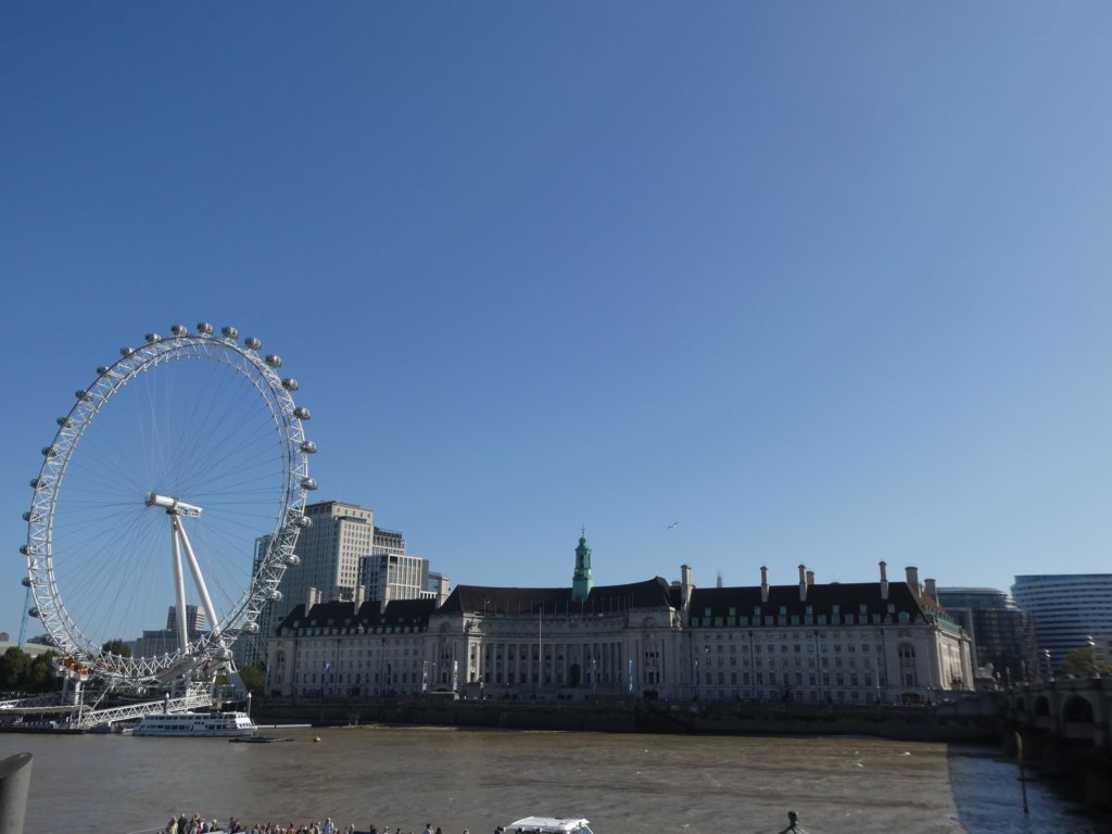 countyhallandlondoneye.jpg