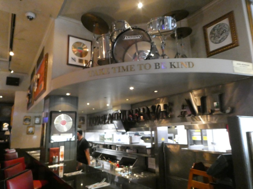 hardrockcafelondon4.jpg