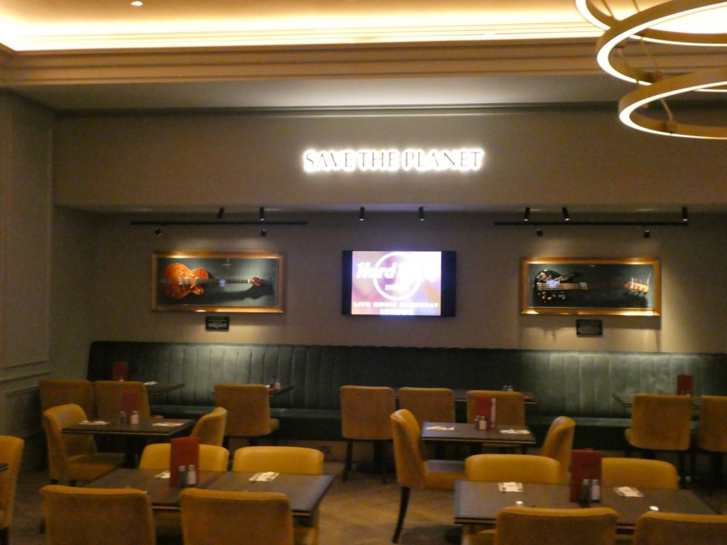 hardrockcafeoxfordstreet2.jpg