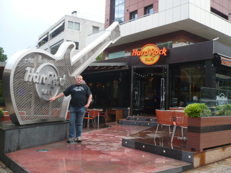 patrickhardrockcafeglyfada.jpg