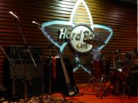 hardrockcafevientiane5_small.jpg