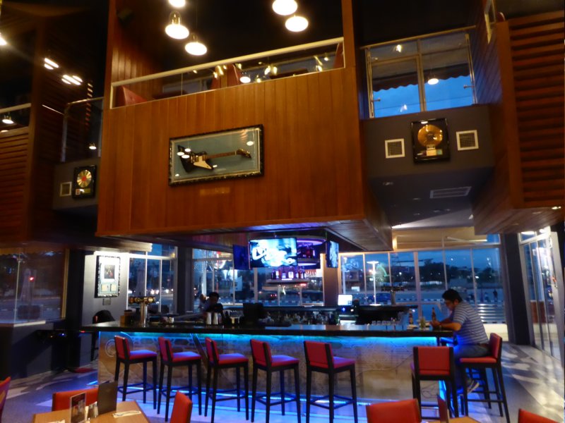 hardrockcafevientiane6.jpg