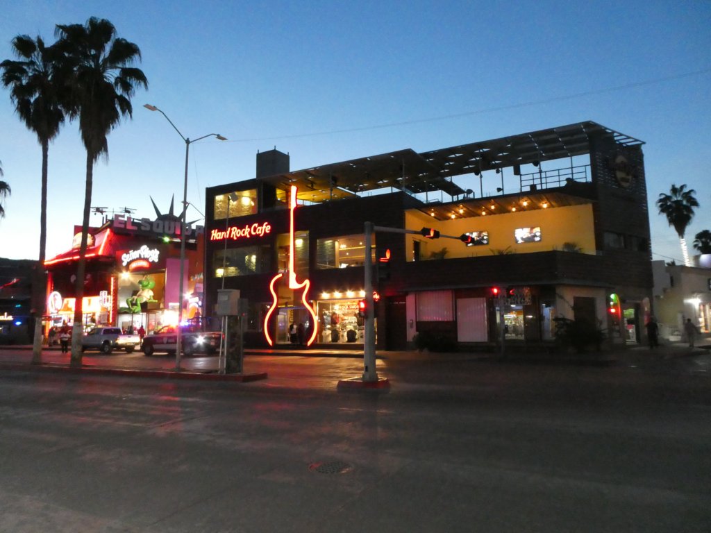 hardrockcafecabosanlucas8.jpg