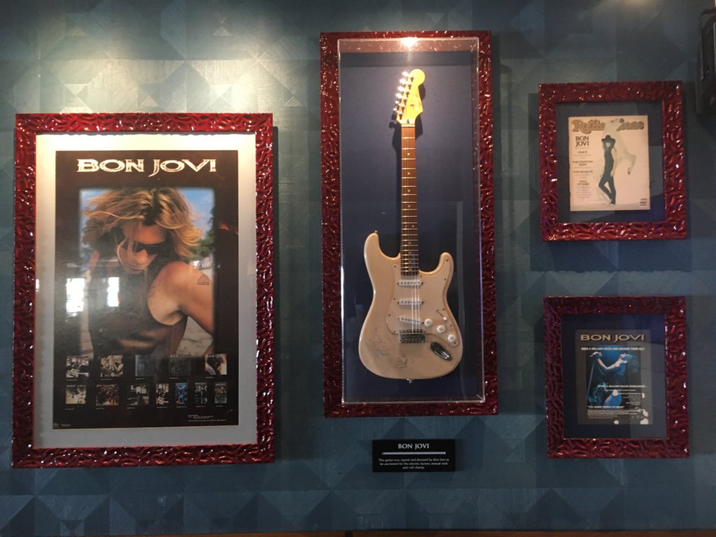 hardrockcafeplayadelcarmen8.jpg