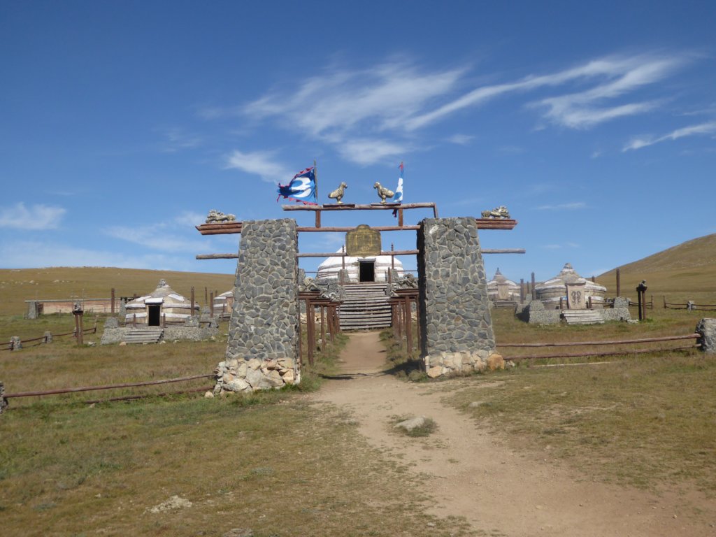 mongoliafamiliesvillage.jpg