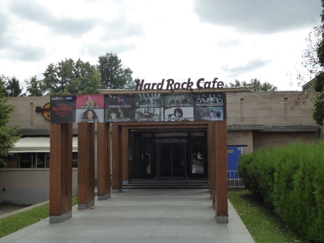 hardrockcafebucharest3.jpg