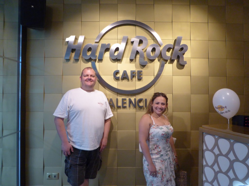 sandrapatrickhardrockcafevalencia.jpg