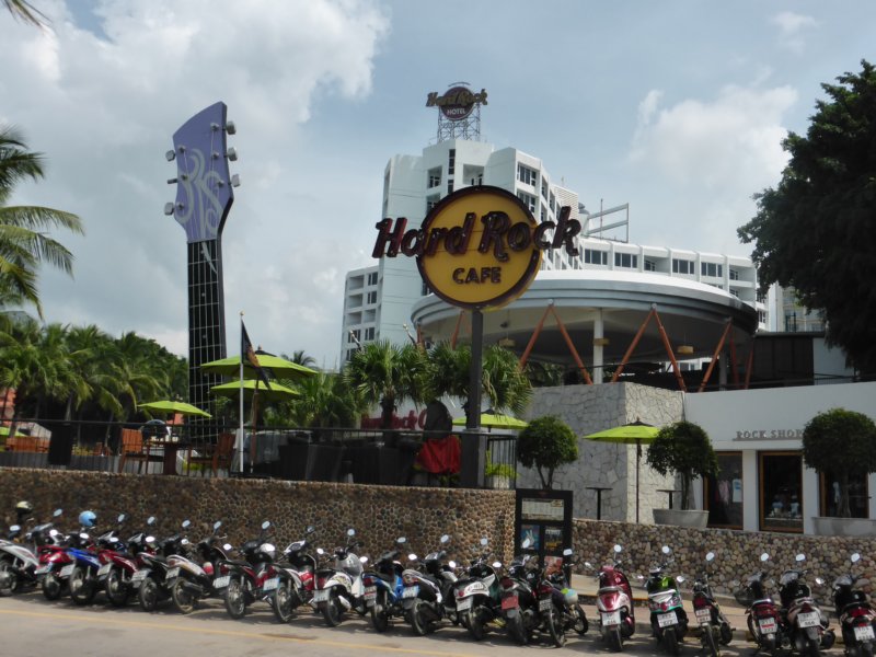 hardrockcafepattaya.jpg