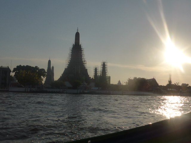 bankokboattripviewtowatarun.jpg