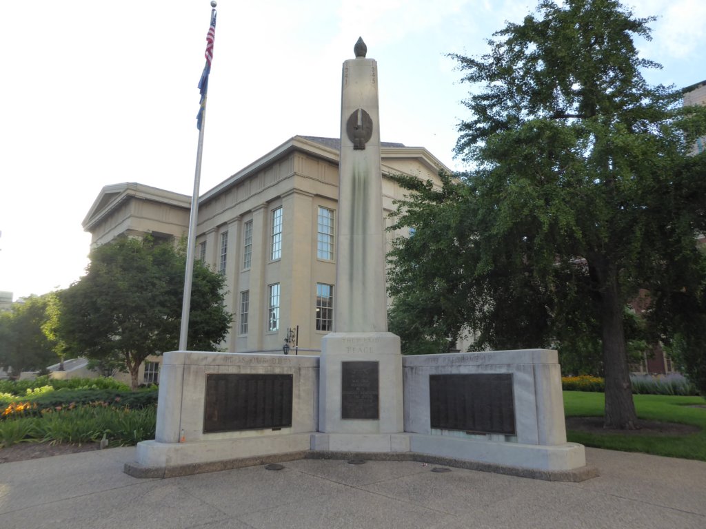 kentuckymedalofhonormonument.jpg