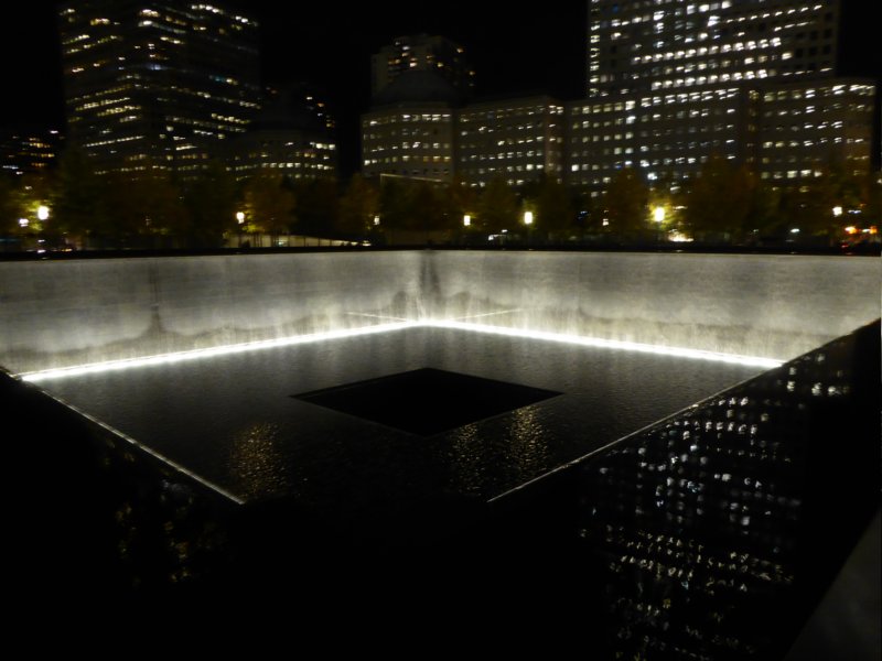 worldtradecentermemorial5.jpg