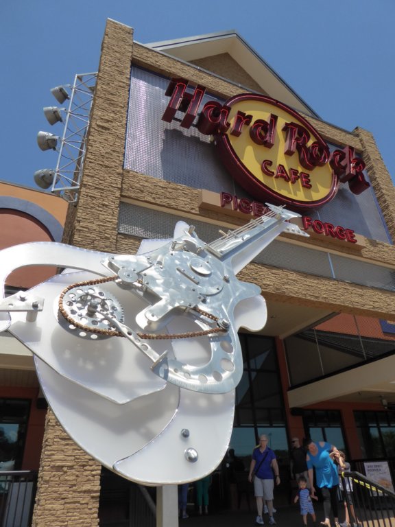 hardrockcafepigeonforge2.jpg